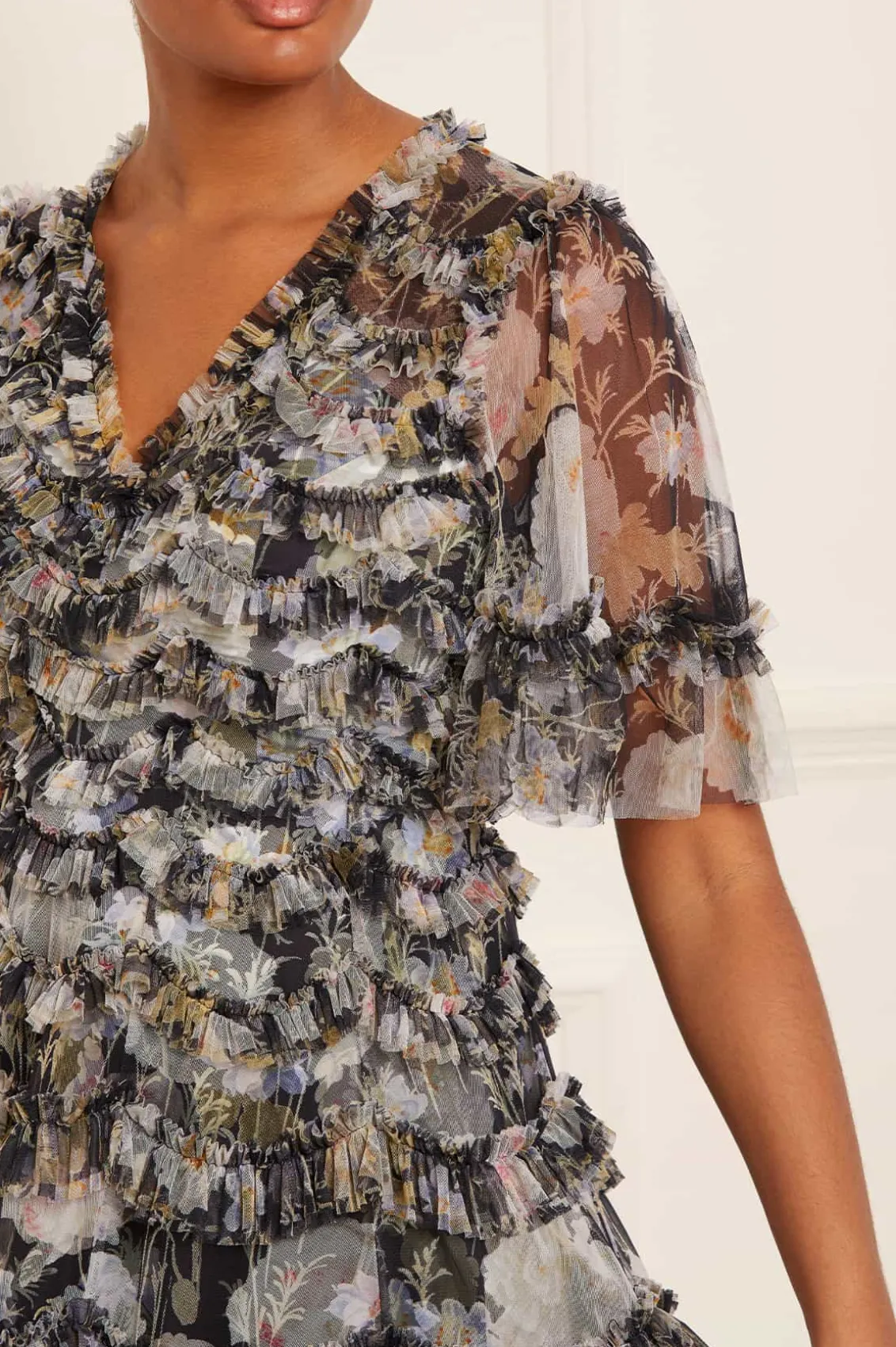 Evening Dresses | Printed Dresses^Needle & Thread Moonlight Petals V-Neck Ballerina Dress Black